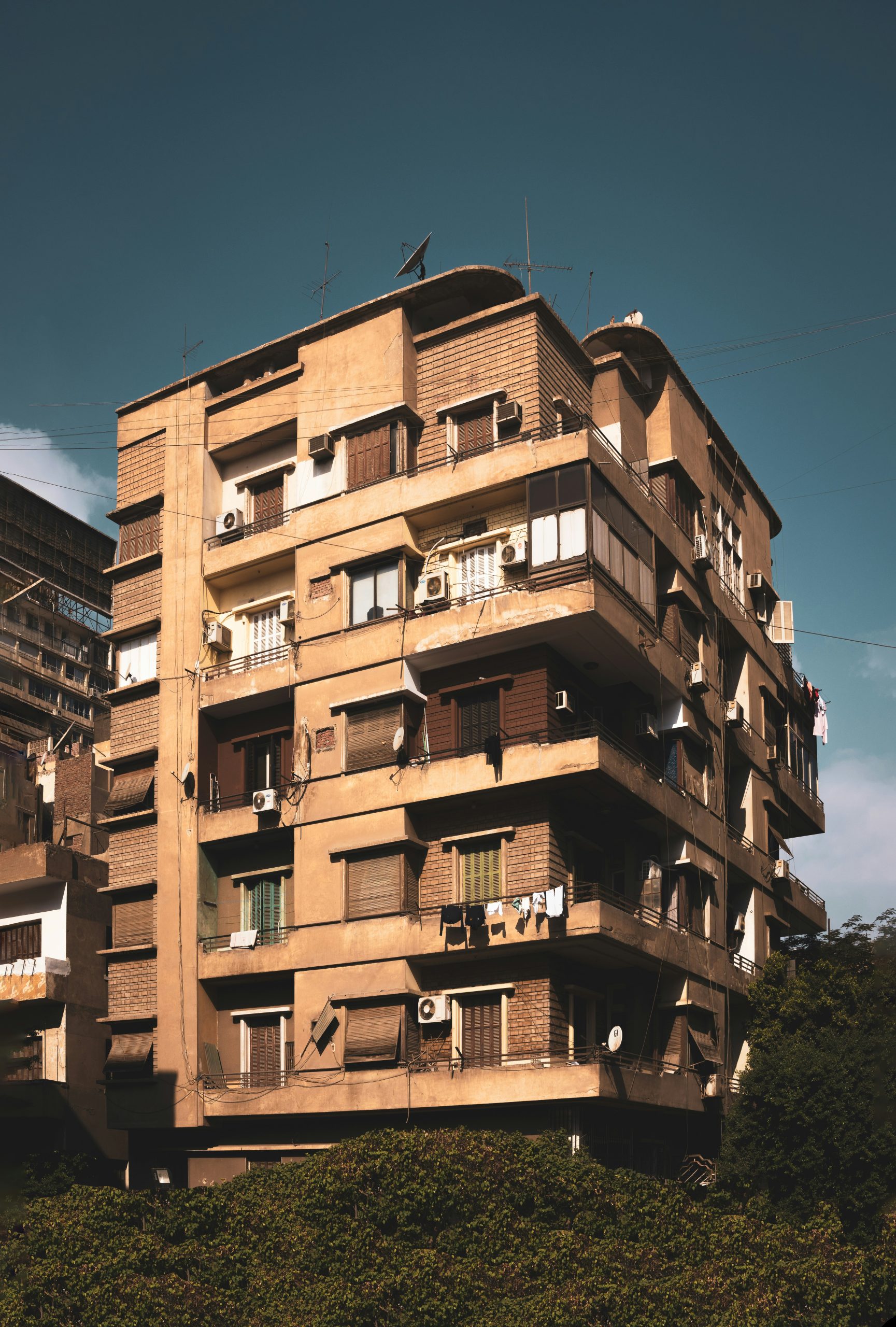 multifloor residential buidling